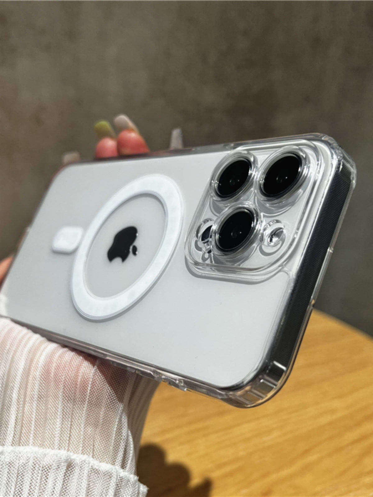 Magsafe maqnit emişi Apple 15 sadə cib telefonu qutusu iPhone14 tam kənar 17 yeni stil 16/13 tam şəffaf 12 yüksək səviyyəli mənada 11 promax kişi və qadın internet məşhur məşhur plus qoruyucu çanta üçün uyğundur