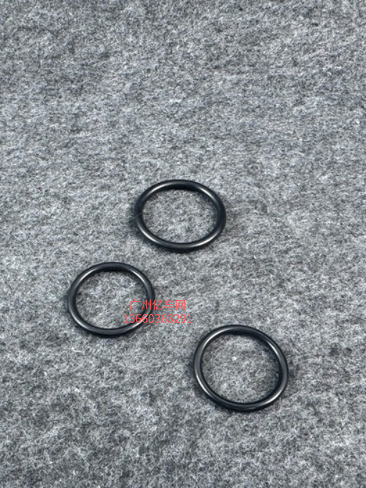 Suitable for Land Rover Range Rover Autobiography Sport Discovery 5 water pump, water pipe, upper and lower water pipe sealing rings, triple water pipe rubber rings