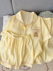 Qadınlar üçün qısaqol pijama 2026 yay 2026 yeni plaid bulud pambıq döş yastığı ilə üç parça kostyum nazik ev paltarı yaz və payız