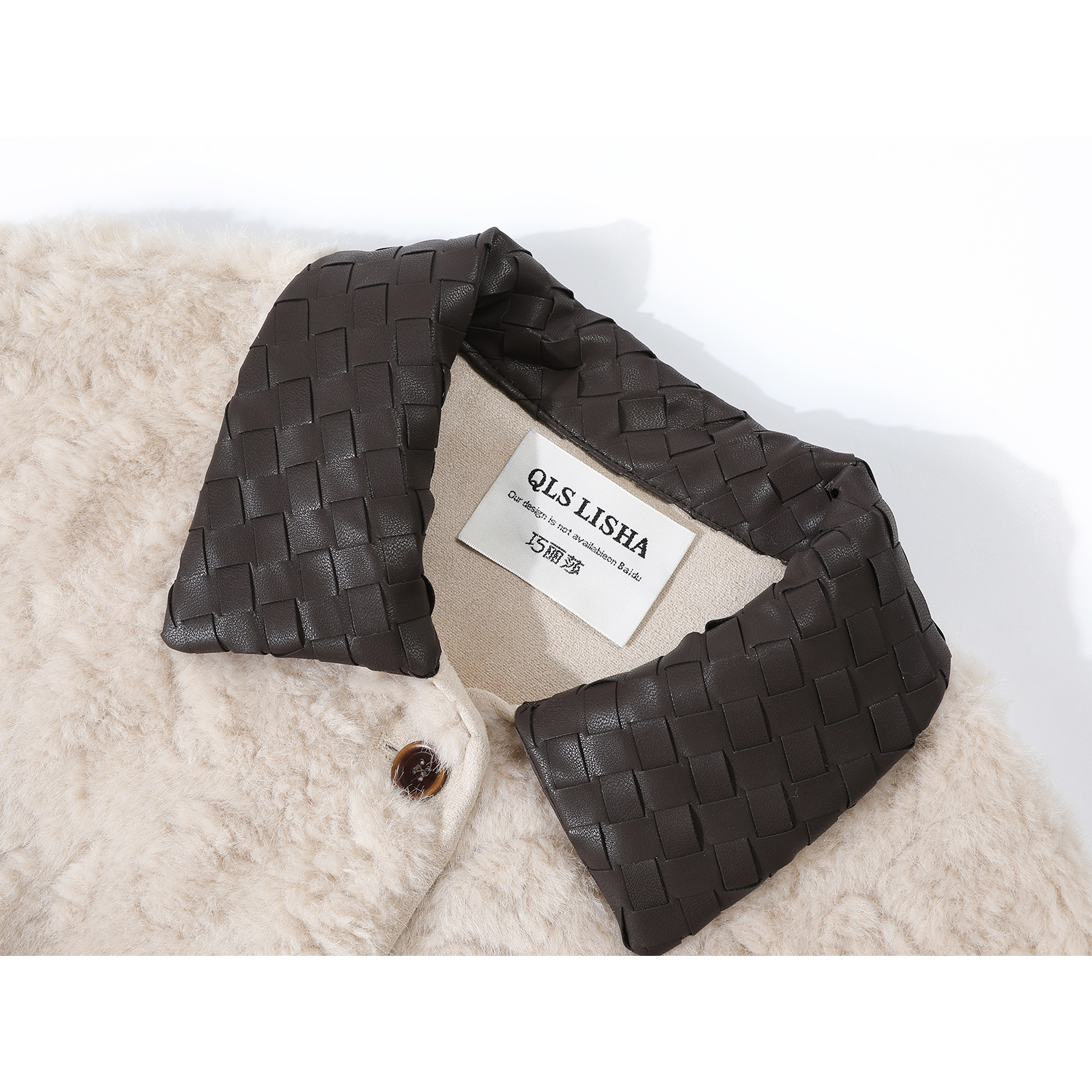 Chorissa qadınlar üçün fransız üslubunda qırxılmış palto, yeni payız/qış üslubunda, zərif və zərif.