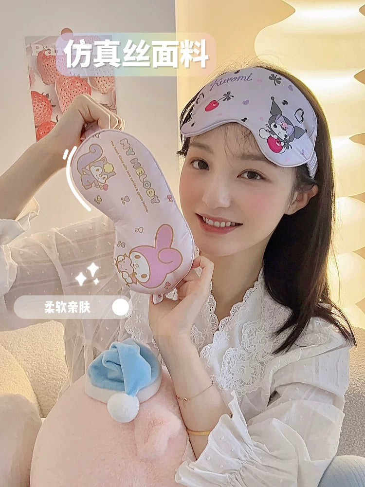 Sanrio orijinal səlahiyyətli buz ipək göz maskası yuxuya kömək edir, nəfəs ala bilir və tələbələr və qızlar üçün yuxu və səyahət etmək üçün sevimlidir.