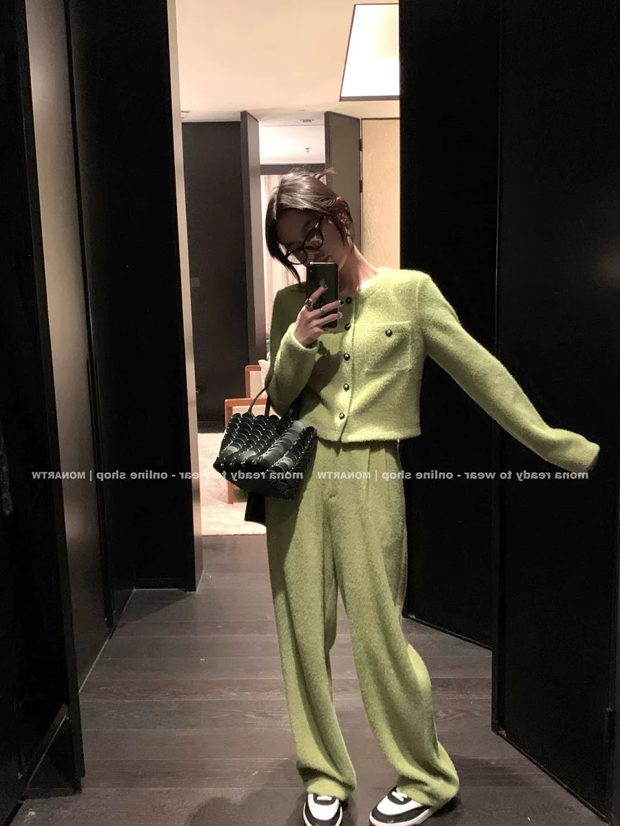 UM Chanel-inspired women's spring and autumn daily knitwear set, elegant cardigan jacket, high-waisted pants, fashionable and youthful two-piece set.