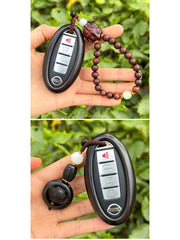 The Nissan Teana key rings made of sandalwood are compatible with the 14th generation Sylphy, X-Trail, Patrol, Qashqai and Murano.