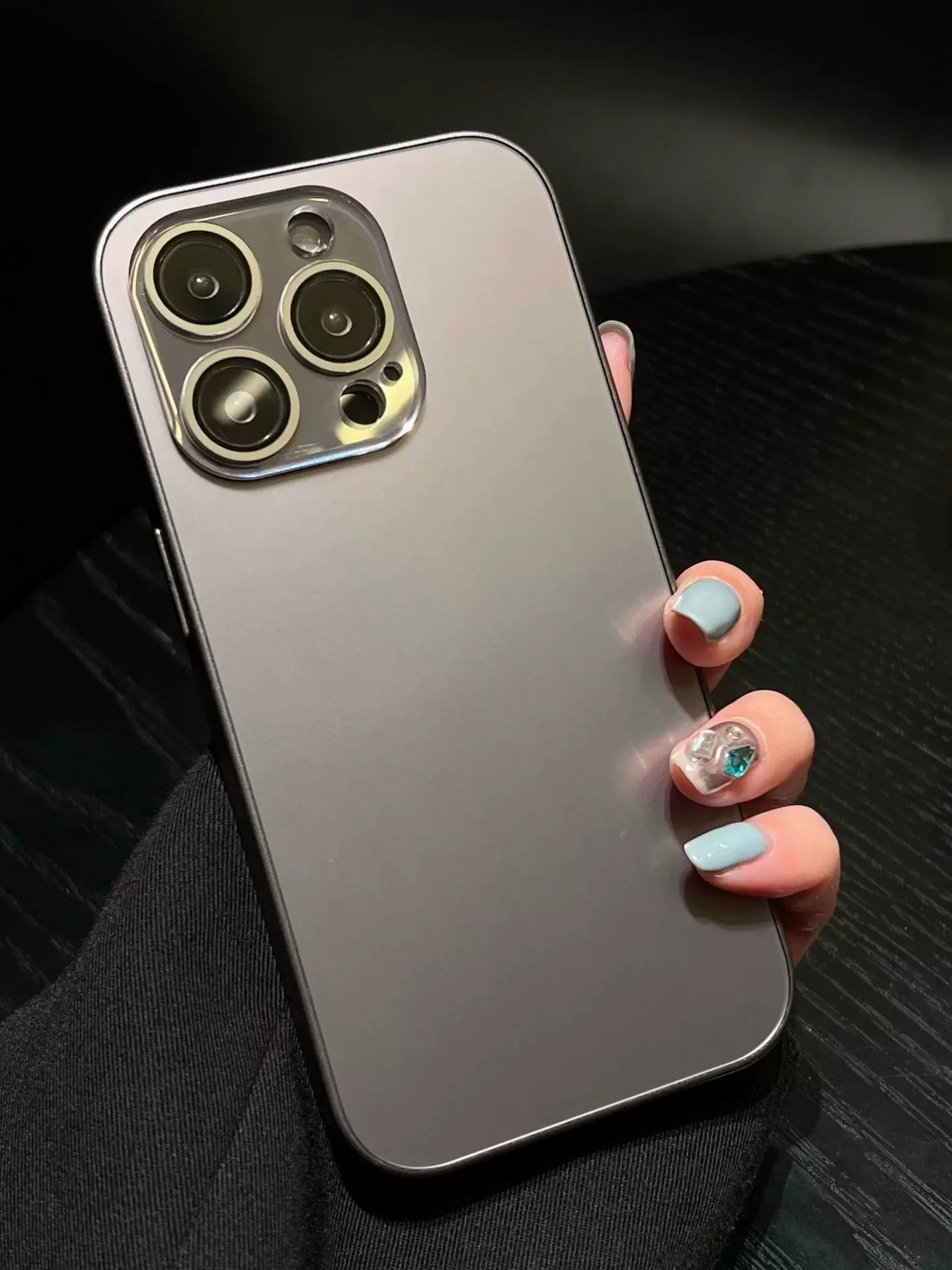 Apple 17promax mobil telefon qutusu üçün uyğundur, yeni iphone16pro tutqun 15 qabaqcıl 14 barmaq izinə qarşı yumşaq çərçivə 13pro linza filmi ilə gəlir 12 internet məşhur kişi və qadınlar düşməyə qarşı 11 hər şey daxil