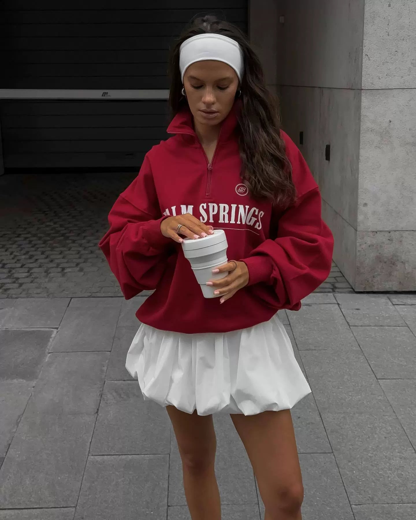 Avropa və Amerika üslubunda boş hərf printli yarım fermuarlı sviter