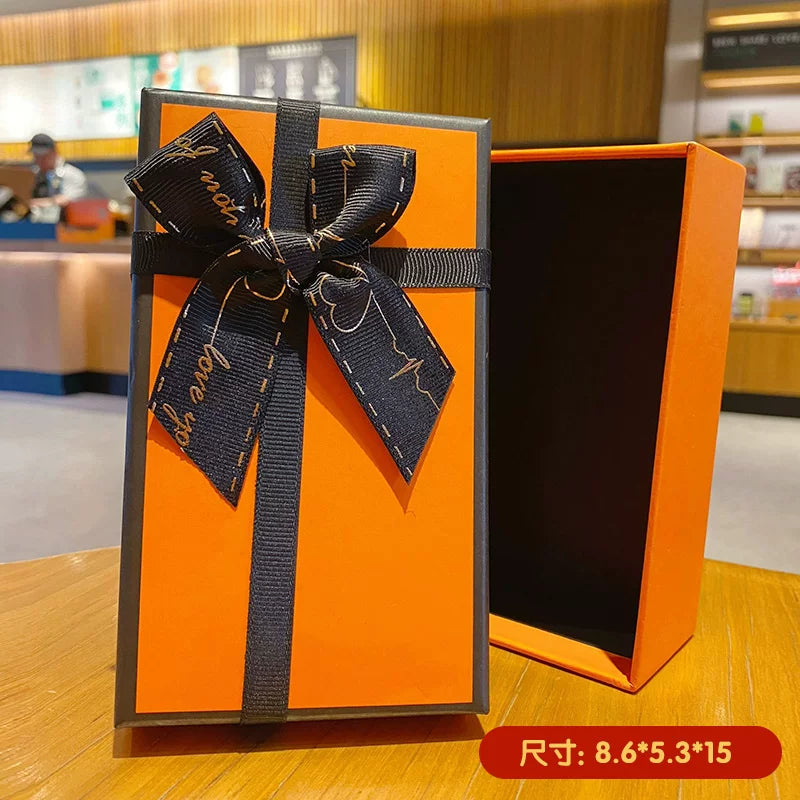 Car key chain gift box, high-end Instagram style, exquisite empty box, perfect for a lover's Mother's Day or birthday gift.