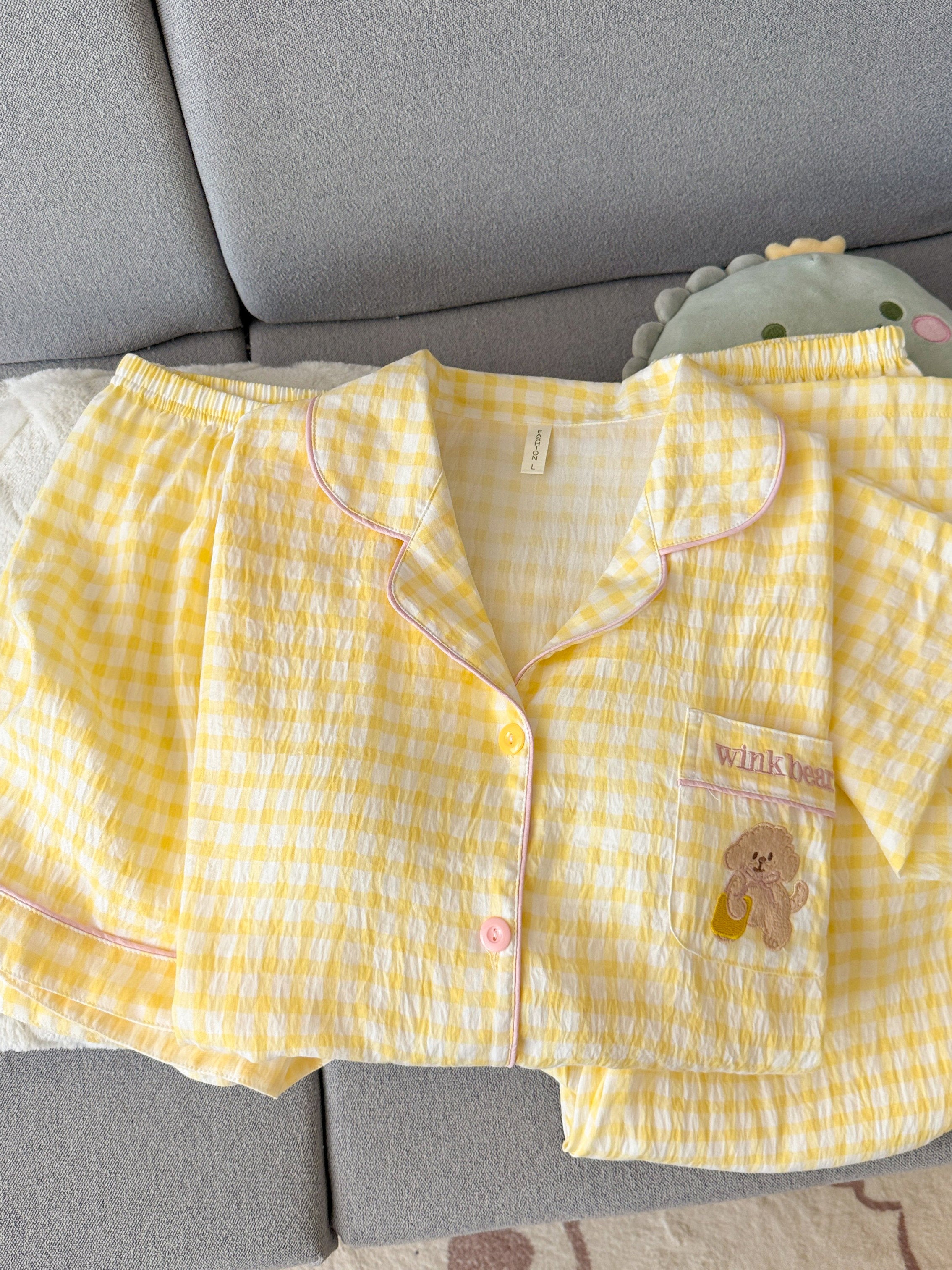 Qadınlar üçün qısaqol pijama 2026 yay 2026 yeni plaid bulud pambıq döş yastığı ilə üç parça kostyum nazik ev paltarı yaz və payız