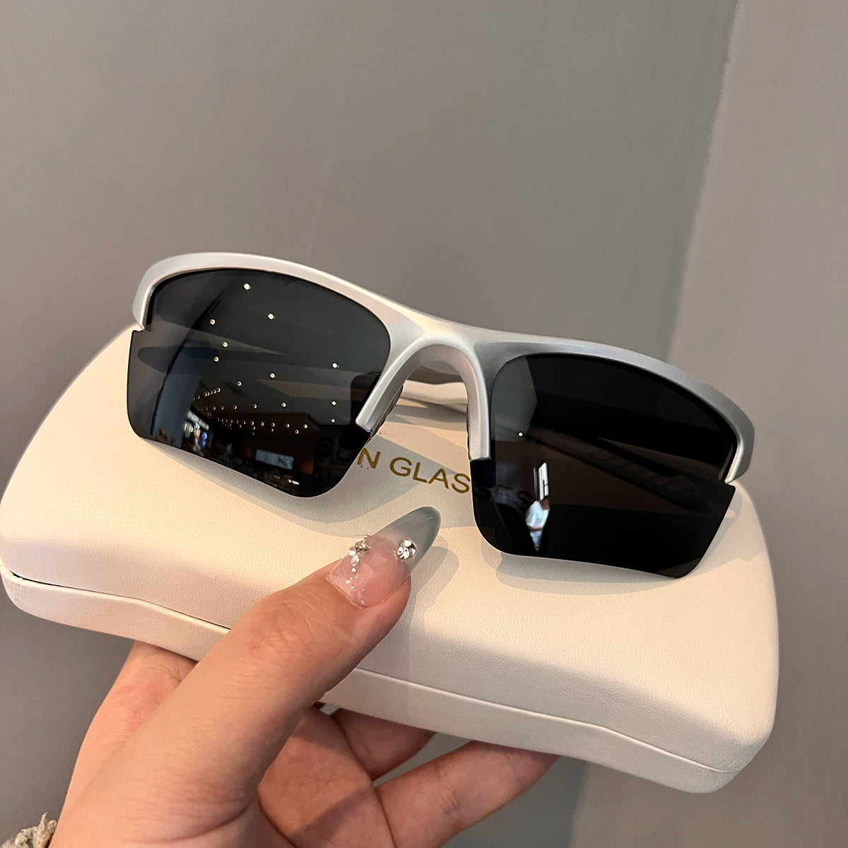 Kişilər və qadınlar üçün moda açıq velosiped eynəkləri, sürücülük üçün xüsusi gün eynəkləri, günəşdən qoruyan UV eynəklər, gümüş günəş eynəkləri, super sərin