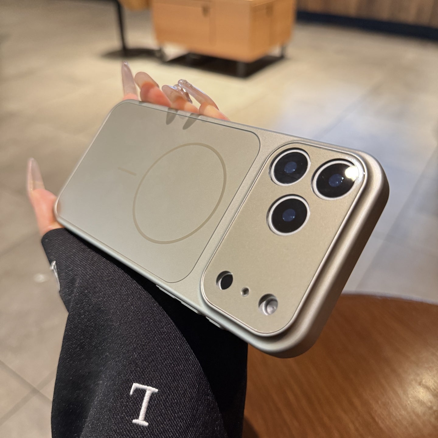 iPhone17 mobil telefon qutusu üçün uyğun yüksək keyfiyyətli titan boz rəngi 17Air Apple 17promax yeni maqnit emiş 15pro şaxtalı 16 saniyədə dəyişmə 17 böyük pəncərə linzaları filmi 14 hər şey daxil 13 qoruyucu örtük