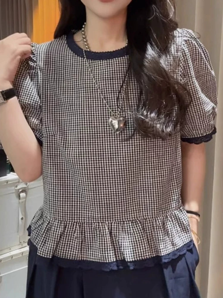 Koreya üslubunda büzməli, yamaqlı qısaqol köynək, 2026 yeni model, qadın yayı böyük ölçüdə, bel nahamarlaşdıran dama-dama köynək.