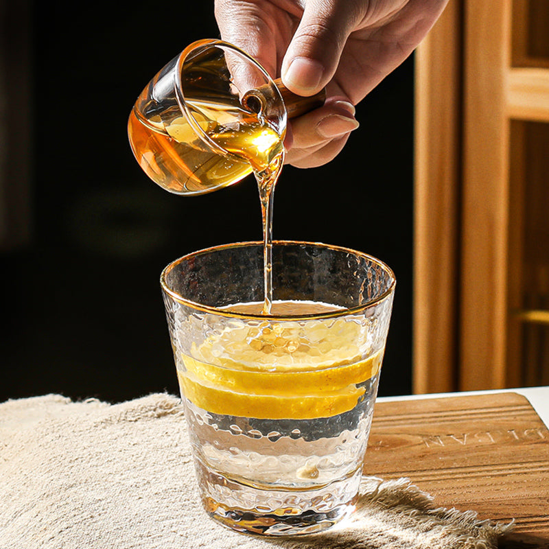 Bar meyxanası, Yapon tipli kiçik süd fincanı, taxta qulp, süd qabı, bal qazanı, süd fincanı, tərəzili qəhvə qabları