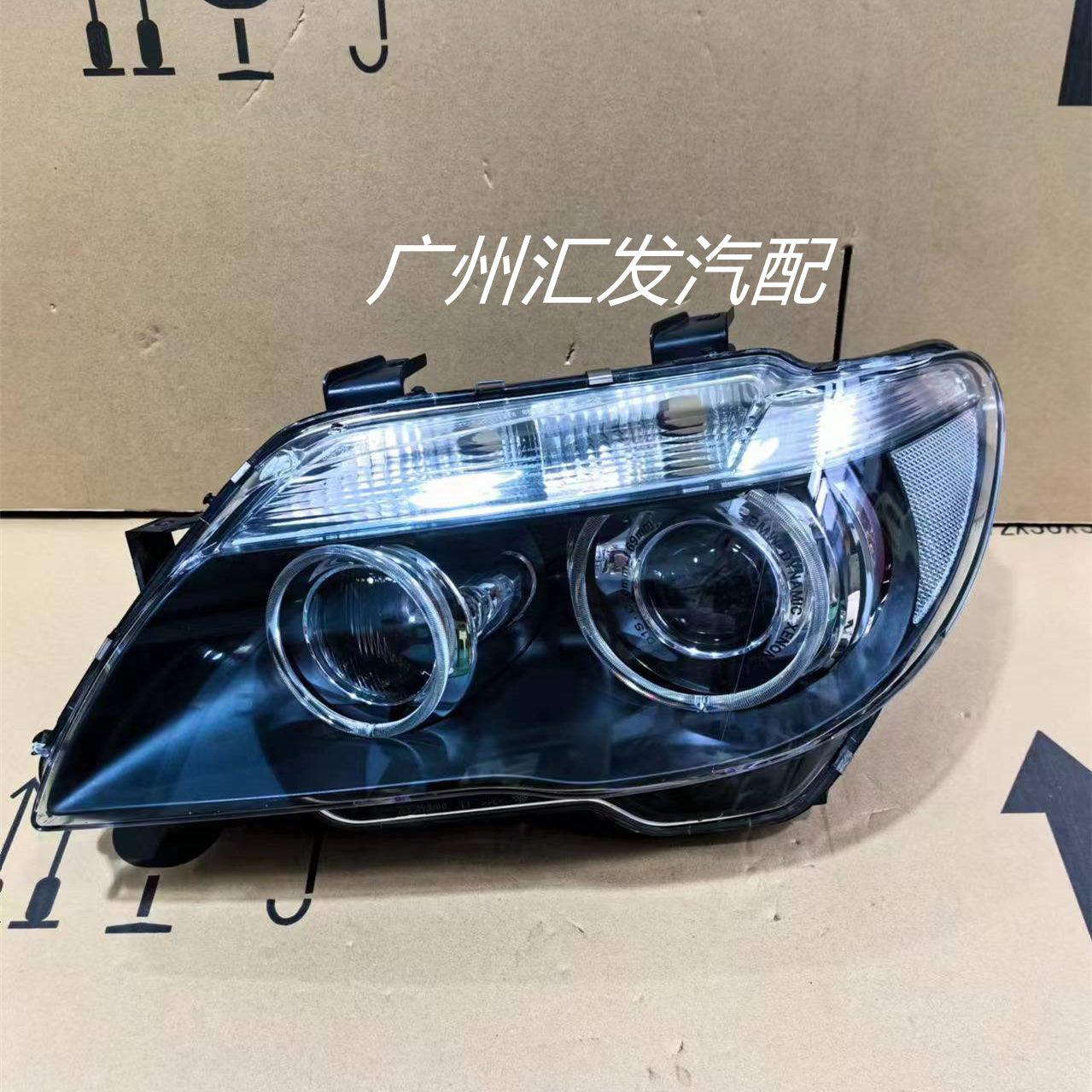 Yeni BMW 7 Seriyası E66, 730, 735, 740, 745, 750 və 760 Li fara dəstlərinə tətbiq olunur.