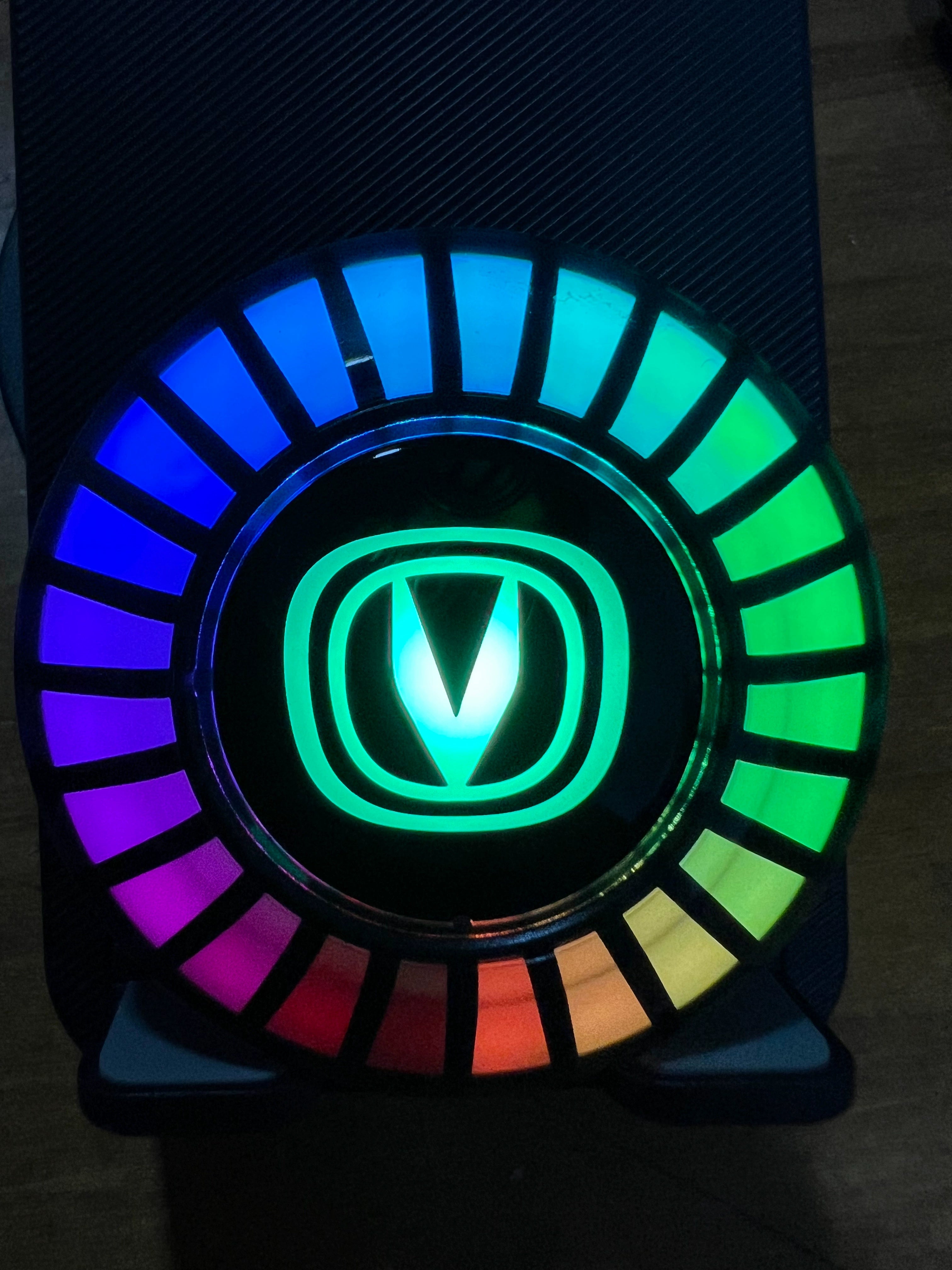 Yeni Təkmilləşdirmə Maqnit Emiş RGB Avtomobil Səsli İdarəetmə Pikap Mühit İşığı Ağıllı Avtomobil Havalandırma Ritmi İşıqlı Dekorasiya