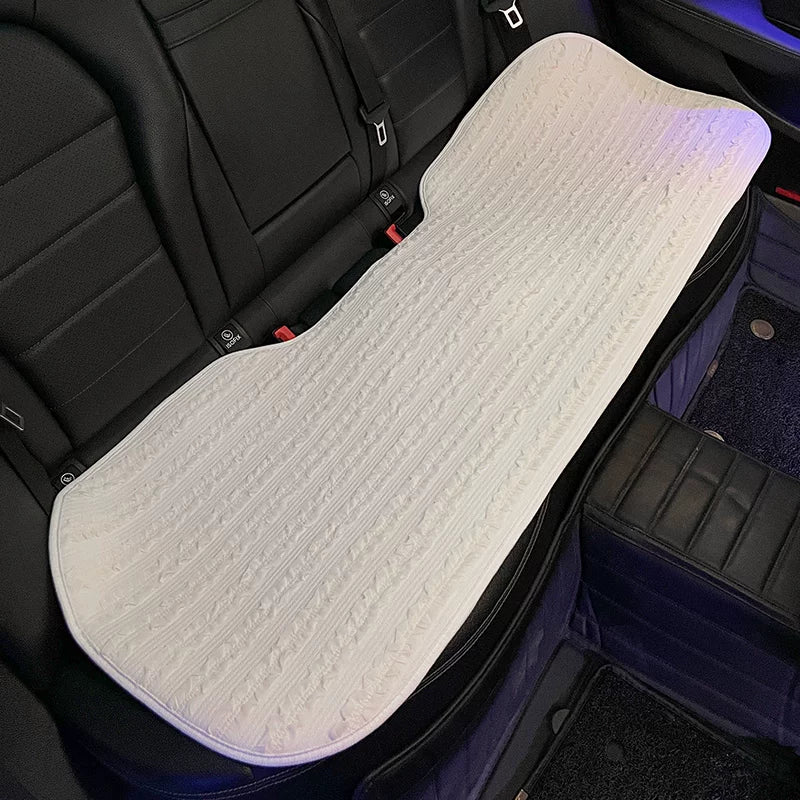 Bütün fəsillər üçün uyğun olan kətan avtomobil oturacaq yastıqları, Chanel-dən ilhamlanmış üslubda, BYD, ORA, Mercedes-Benz və BMW oturacaq üzlükləri üçün idealdır.