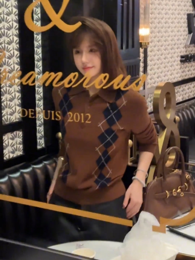 Qadınlar üçün incə, yaraşıqlı, isti və çoxfunksiyalı toxunma polo köynək, erkən payız və qış üçün idealdır. Fransız retro argyle yun top.