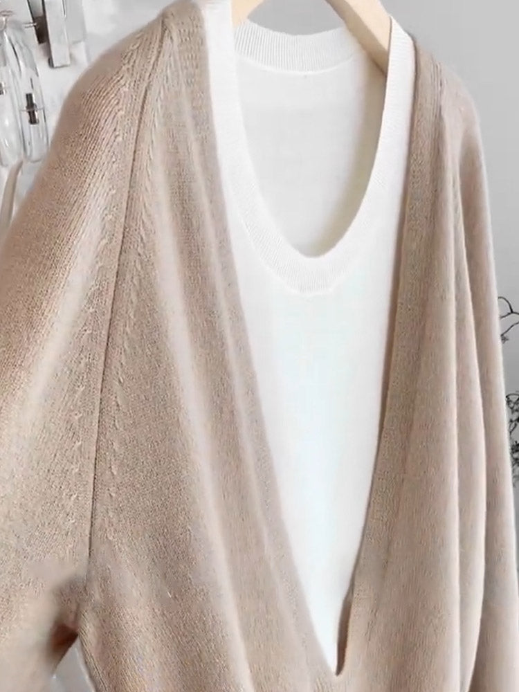 Hong Kong style retro layered two-piece knitwear set for women, spring 2024, fashionable and unique V-neck multifunctional sweater.