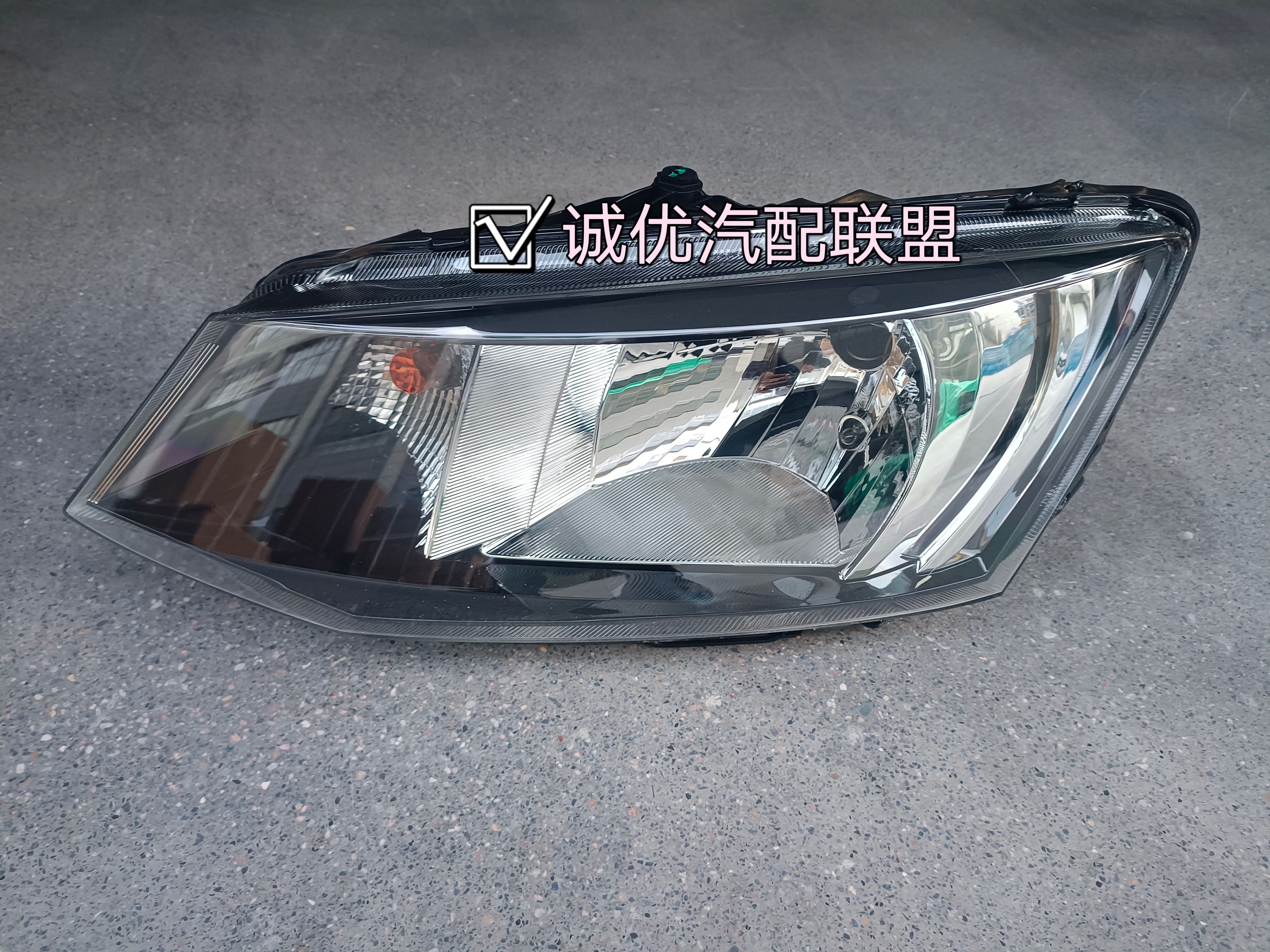 Skoda car parts 2015 Fabia headlights 2016/2017 Fabia headlights Fabia headlight assembly lens