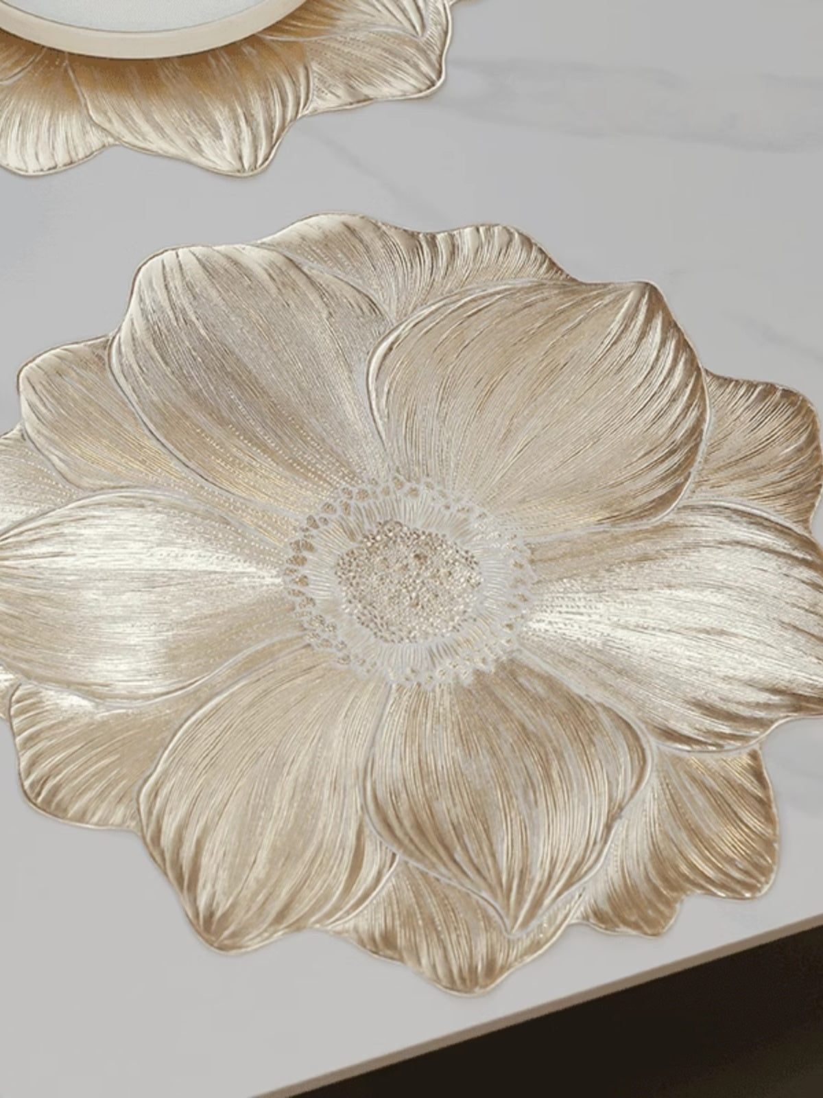Çiçək Nordic üslubunda kreativ sürüşməyə qarşı mat dekorativ xalça PVC yanmağa qarşı izolyasiya döşəyi qabaqcıl lotus plaketi suya və yağa davamlıdır