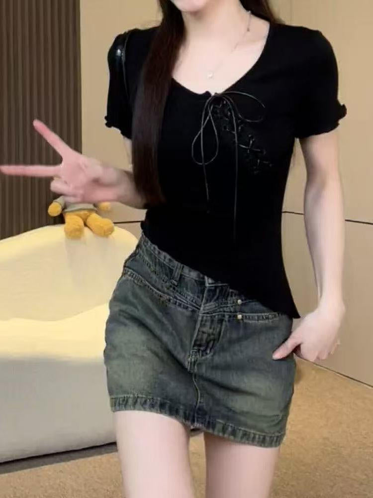 Böyük Ölçülü Şirin və Acılı Qeyri-müntəzəm Qısa Qollu Köynək, 2026 Yay Yeni Modeli, Böyük Ölçülü Qadınlar üçün İncə Formalı Top