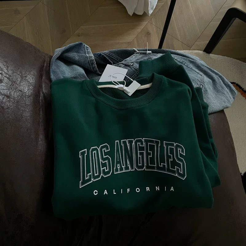 İxrac rəsmiləşdirməsi ~ Endirimli məhsullar: 2023 niş brend dizaynları, uniseks komanda yaxalı sviterlər, uzunqol gödəkçələr.