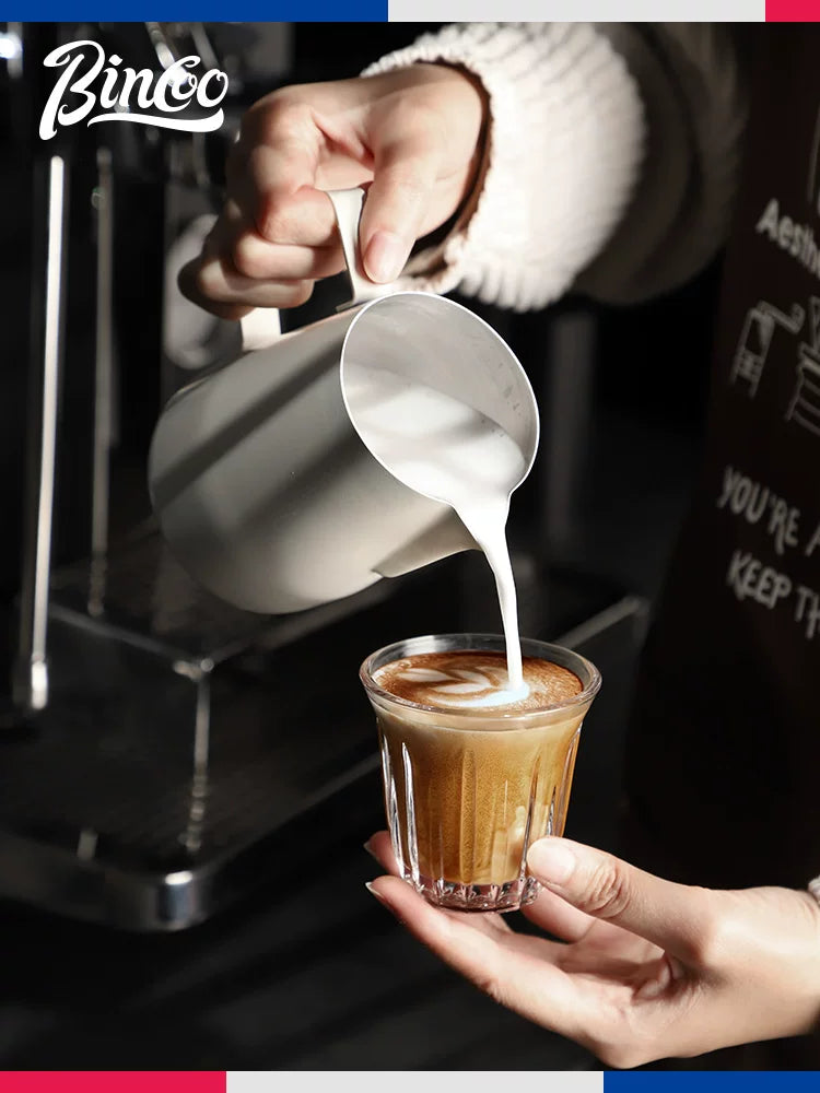 bincoo latte art çəllək İtalyan paslanmayan poladdan hazırlanmış süd köpüyü stəkan sivri ağızlı süd çəllək latte sənət qabı professional qəhvə latte sənət stəkanı
