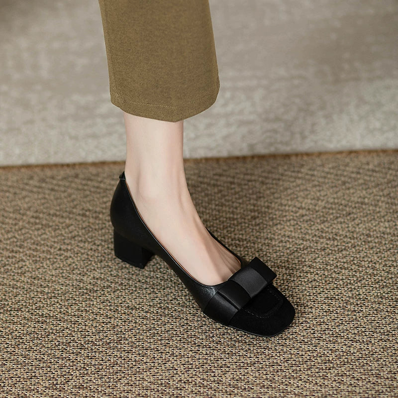 French style, Chanel inspired, color block women's high heels, 2024 spring and autumn new fashion, genuine leather, thick heel, strappy, retro mid-heeled single shoes.