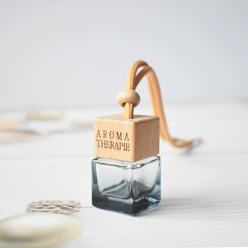 Yüksək səviyyəli Avtomobil Aromaterapiya Yanğınsöndürmə Şüşələri Öz-özünə quraşdırılmış Ətir Alt Butulkaları Avtomobil Asma Ornament Efir Yağı Uçucu Aroma Diffuzoru Qalıcı Ətir