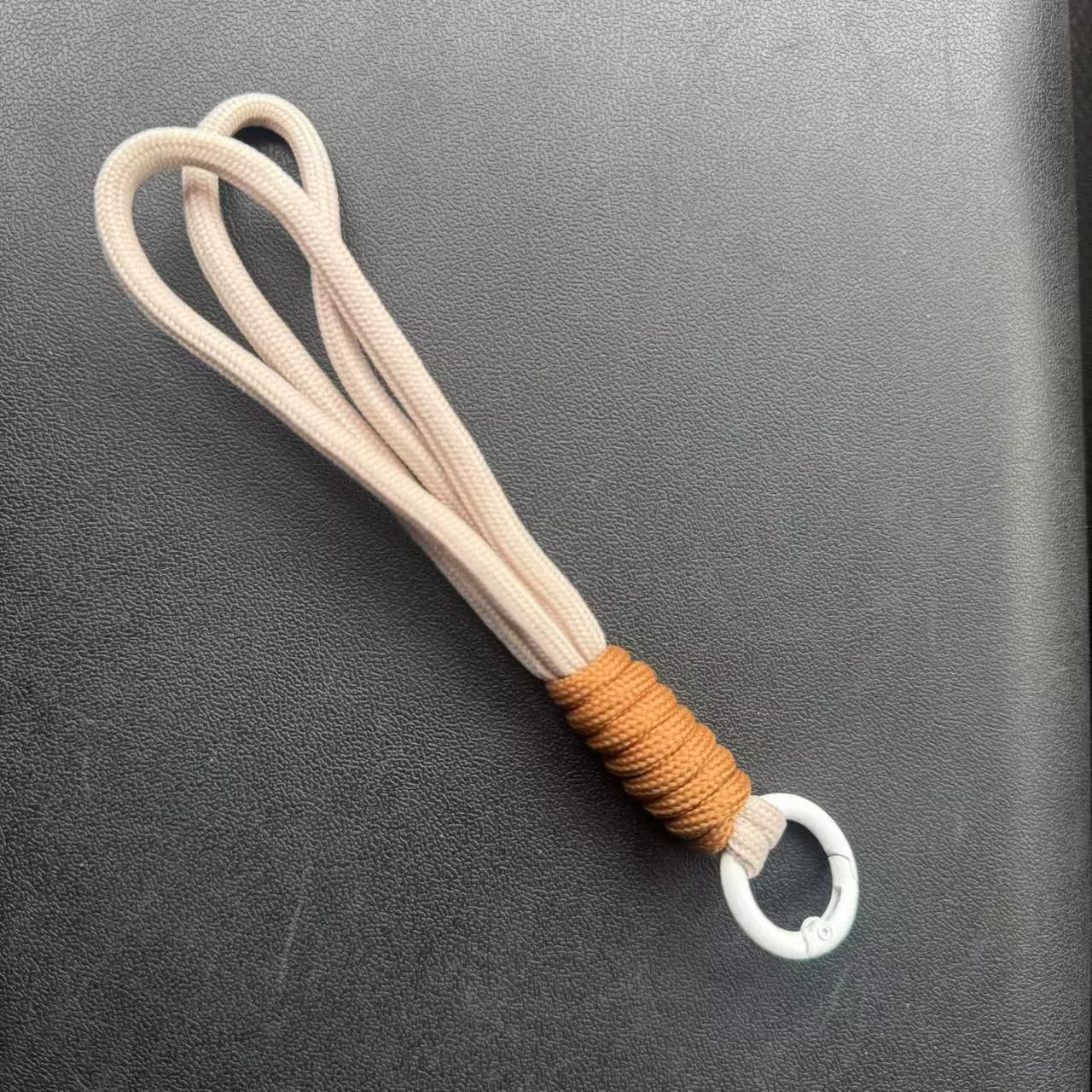 Avtomobil Asma Aksesuarları Pop Mart Arxa Görünüş Güzgüsü Peluş Kukla Düyünlü Toxunma Lanyard Telefon Anahtarlığı Lanyard