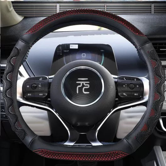 BYD Yuan PLUS/Pro Custom Full Stitching Hand-stitched Car Steering Wheel Cover - Carbon Fiber Genuine Leather Anti-Slip
