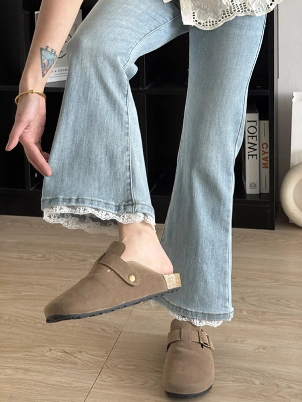 Qadınlar üçün krujeva ilə kəsilmiş, böyük ölçülü şalvarlar, bu il yüksək belli, arıqladan və enli qısa şalvarlar arasında trenddədir.