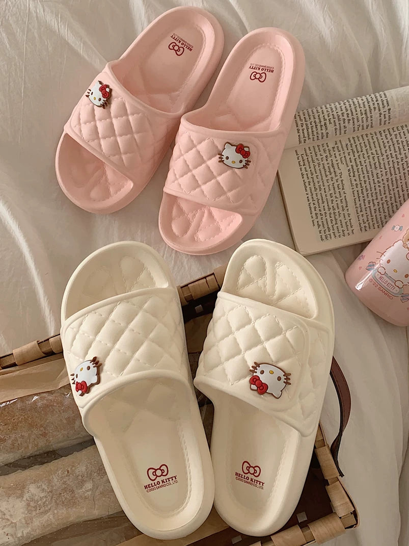 Nazik Sanrio terlikləri IP birgə Hello Kitty terlikləri sürüşməyə qarşı EVA yumşaq dibli ev ayaqqabıları qadınlar üçün yay