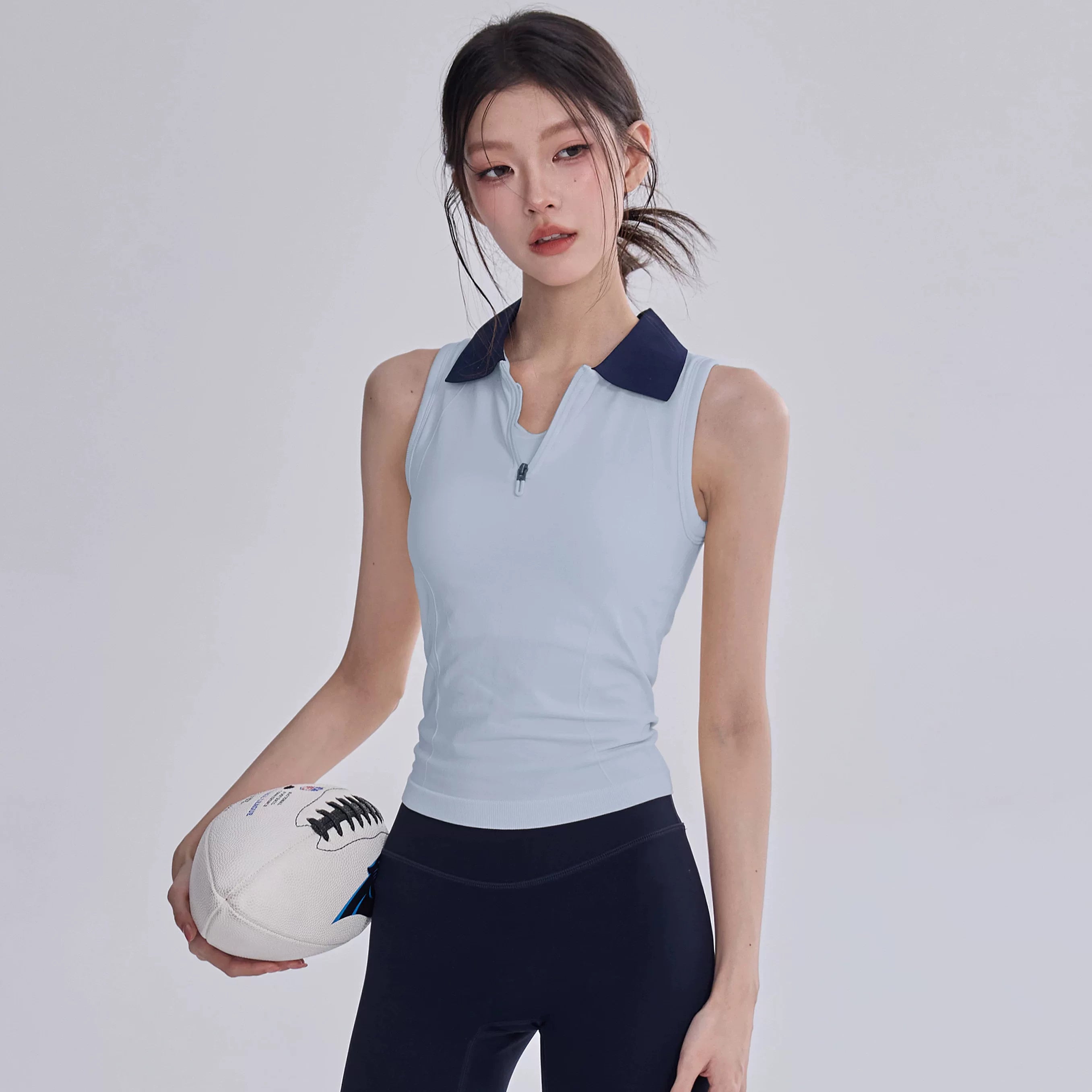 Sinə yastığı ilə qadın fitness jileti Polo yaxası qolsuz arıqlayan tennis idman üstü tez quruyan yoqa velosiped kostyumu yay