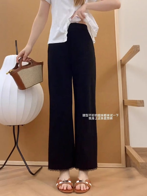 Böyük ölçülü qadın üçün elastik, dəbli, krujeva ilə işlənmiş qısa düz şalvar, yay üçün idealdır, arıqlamaq və kalçanı örtmək üçün idealdır, gündəlik stil.