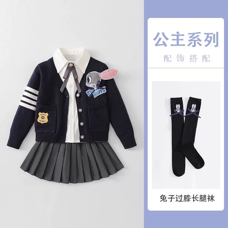 Yeni payız üslubunda qızlar üçün dovşan polis məmuru sviteri üç hissəli dəst, JK ətəyi, dəbli payız və qış uşaq ad günü geyimləri