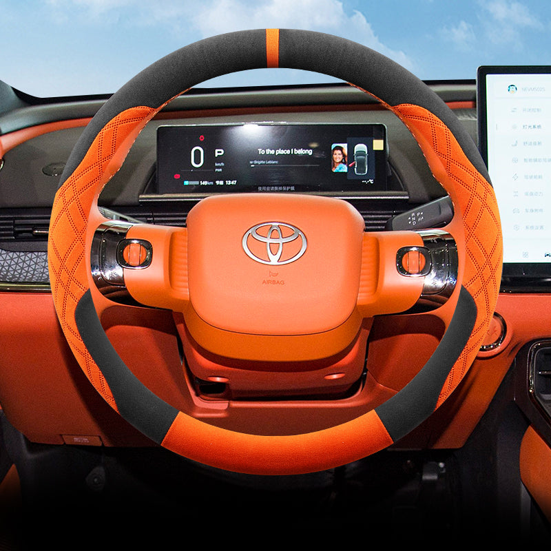 2025 Toyota Corolla üçün sükan örtüyü, zamşa və sürüşməyən, təri udma materialından hazırlanmışdır.