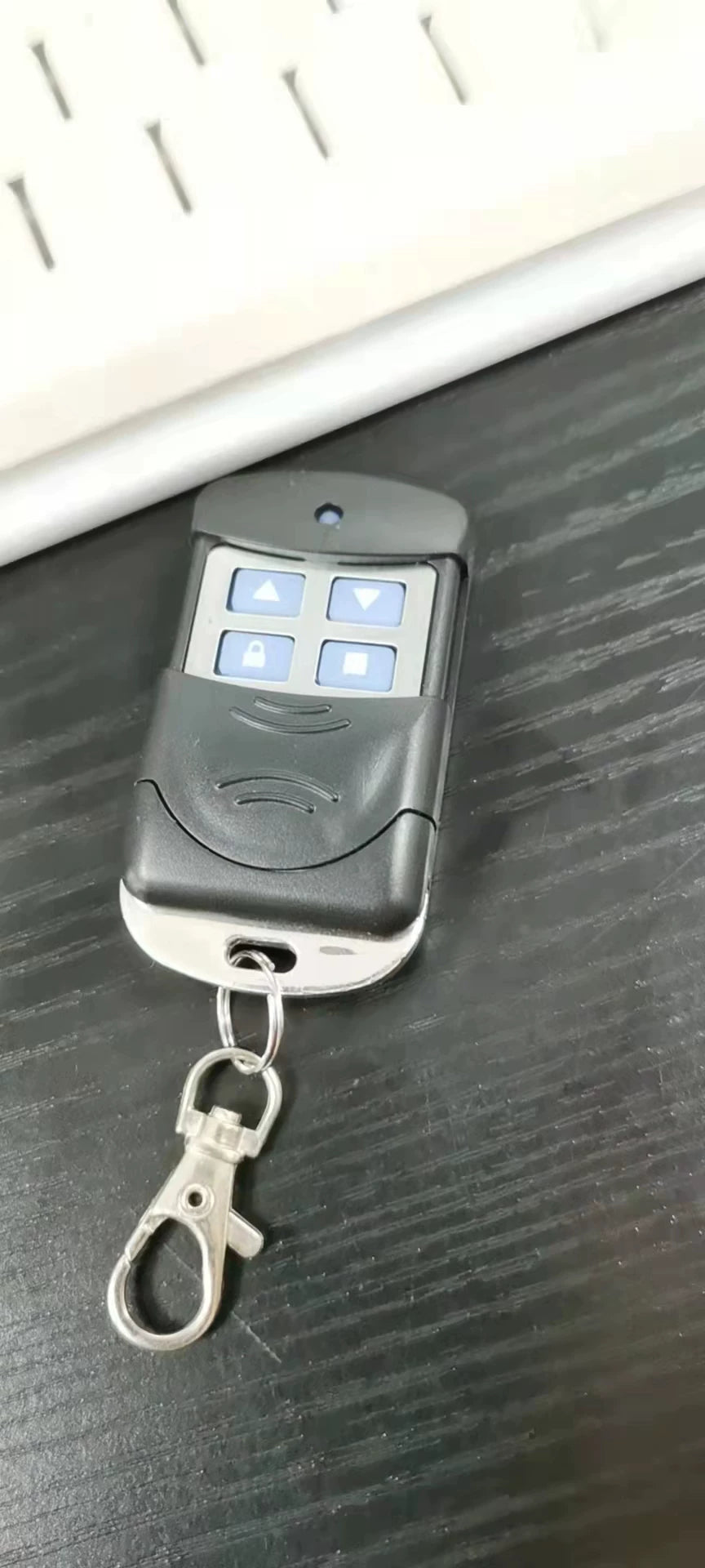 Sabit kod kodlayan elektrik qaraj qapısı diyircəkli panjur teleskopik qapı diyircəkli pərdəsi uzaqdan idarəetmə açar dəstəyi 433