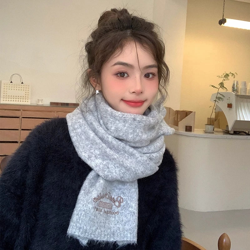 Qadınlar üçün Fala Armani ağ yumşaq yun şarf, qış Koreya üslubunda toxunmuş yun şarf, yüksək keyfiyyətli və çoxfunksiyalı.