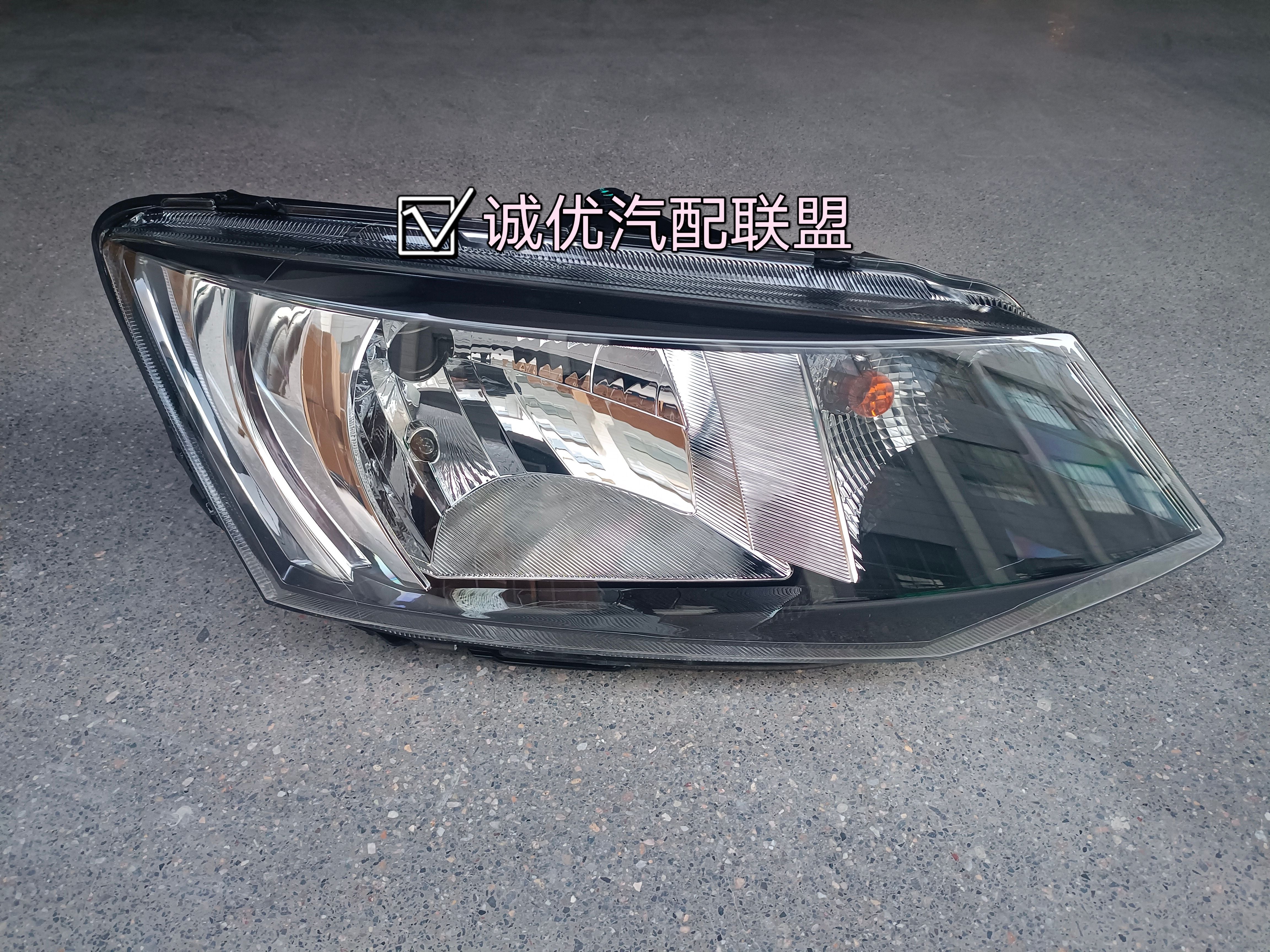 Skoda car parts 2015 Fabia headlights 2016/2017 Fabia headlights Fabia headlight assembly lens