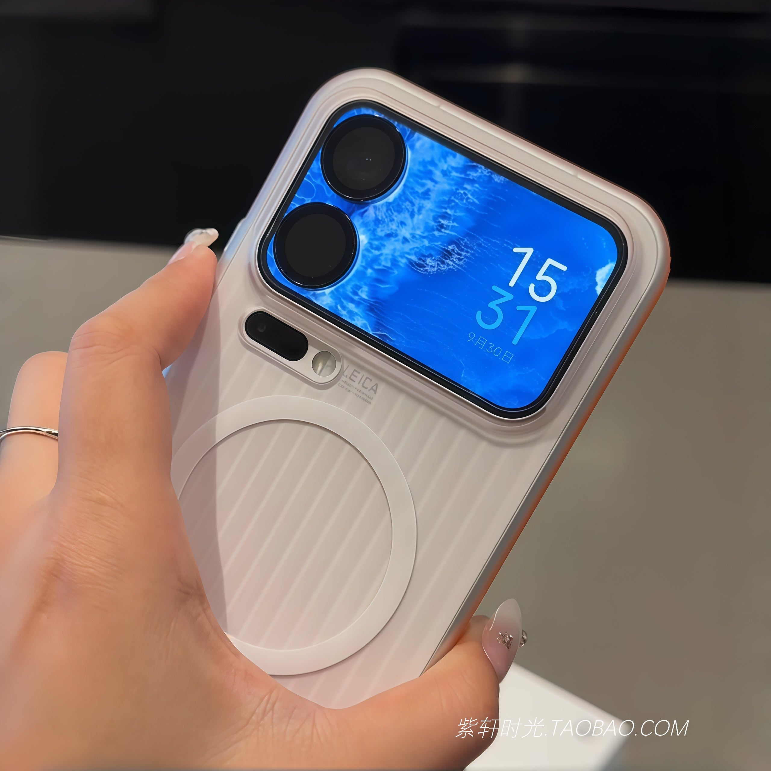 Buz tutqun şaxtalı ağ Magsafe maqnit doldurma Xiaomi 17pro mobil telefon qutusu K90Max çamadan nümunəsi 15 ızgara büzməli 14 sərt 13Ultra Redmi K80 barmaq izinə və kirə davamlıdır