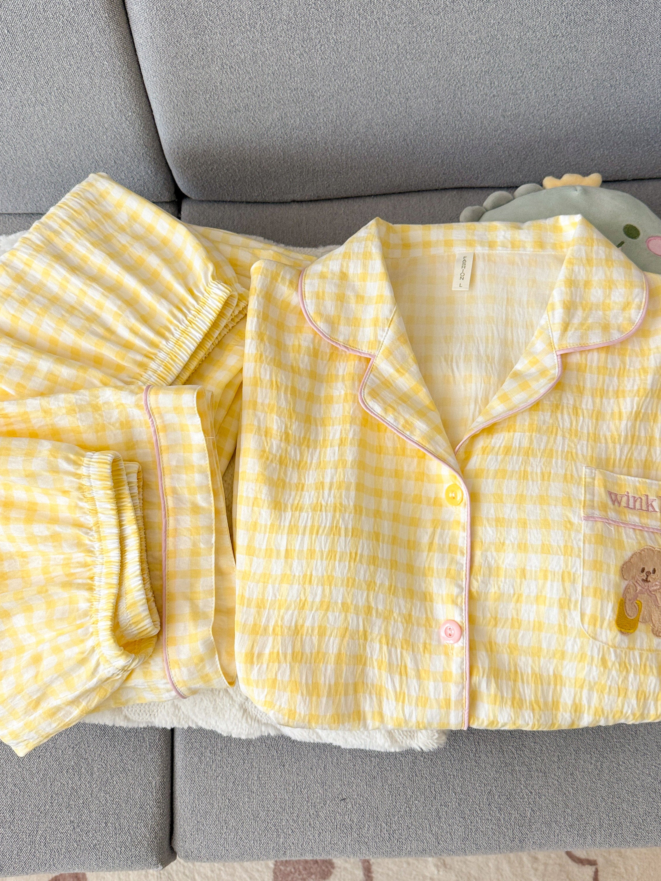 Qadınlar üçün qısaqol pijama 2026 yay 2026 yeni plaid bulud pambıq döş yastığı ilə üç parça kostyum nazik ev paltarı yaz və payız