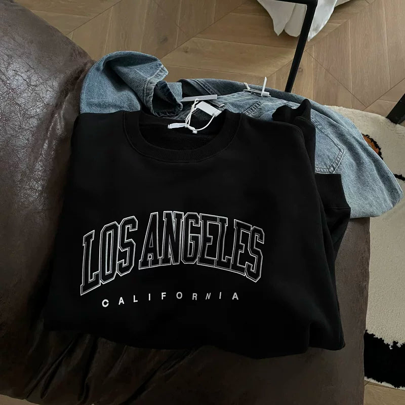 İxrac rəsmiləşdirməsi ~ Endirimli məhsullar: 2023 niş brend dizaynları, uniseks komanda yaxalı sviterlər, uzunqol gödəkçələr.