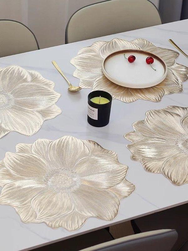 İsti satış kreativ lotus pvc yanmağa qarşı izolyasiya mat qərb qida paspas sürüşməyən suya davamlı yağ placemat otel evdə yuyula bilər