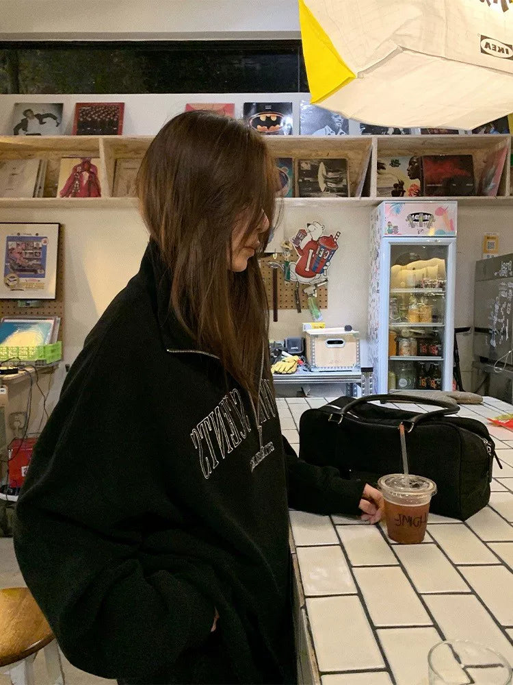 Qadın üçün Amerika üslubunda boz polo yaxalıqlı sviter, nazik, geniş, böyük ölçülü, Honq Konq üslubunda şık fermuarlı top/gödəkçə.