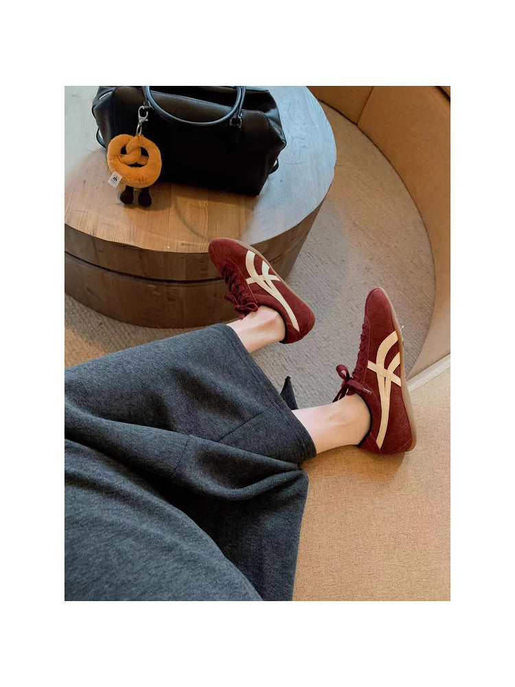 Women's brown leather German training shoes, 2025 new model, leopard print, retro soft heel, everyday sports shoes.
