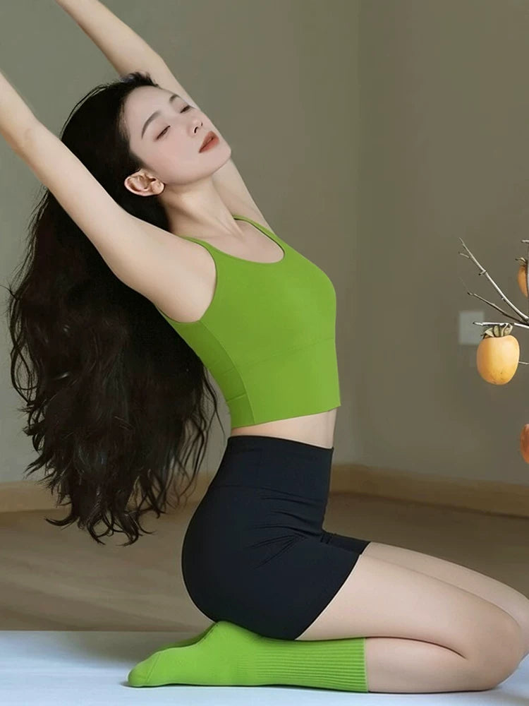 Qadınlar üçün qəşəng və gözəl yoqa geyim kostyumu 2026 yeni Pilates idman fitnes yay kamzulu