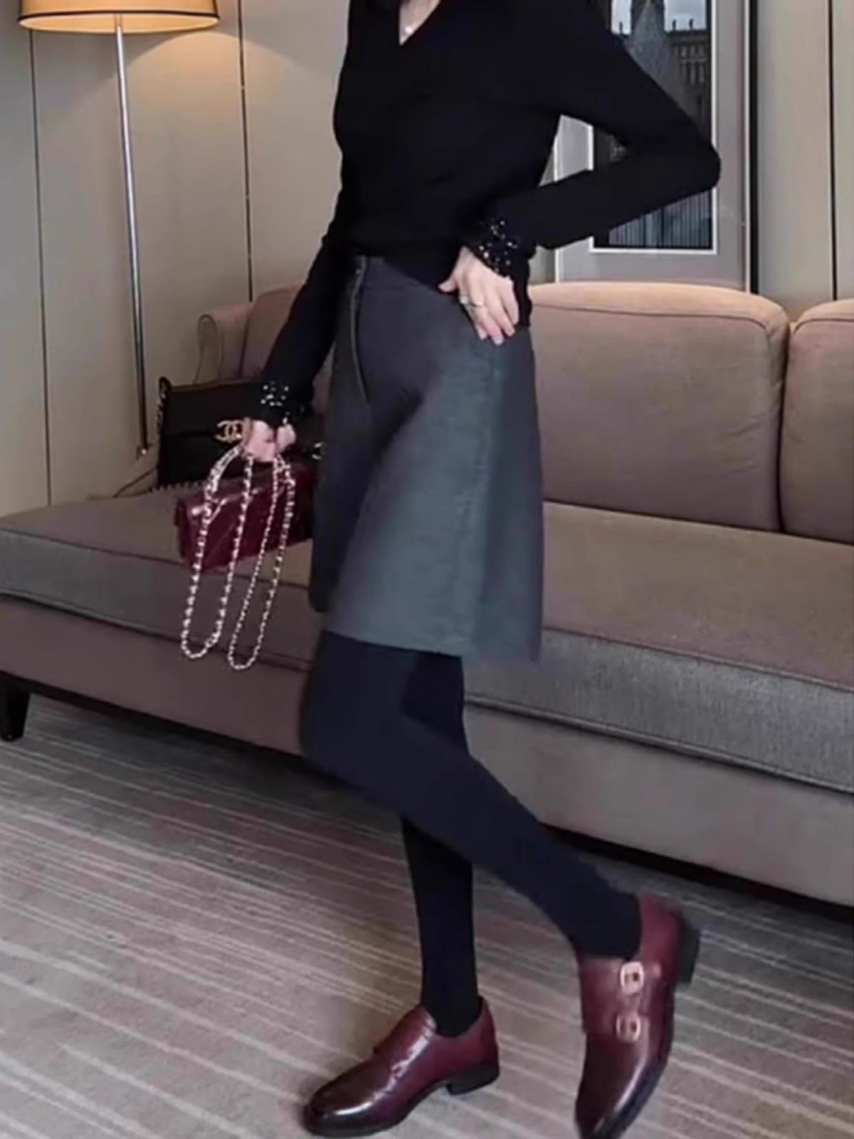 Bu yaz trend olan, geniş ölçülü, zərif boz rəngli qadınlar üçün kostyum şortları, geniş, şık, gündəlik və çoxfunksiyalı beşgönlü şalvarlar.