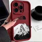 Apple iPhone 15 Pro Max, yeni iPhone 14 premium stil, 13 Pro dəbli brend, 12 North Face Snow Mountain, 11 kreativ, 8 Plus fərdiləşdirilmiş, 7 düşməyə davamlı, kişilər və qadınlar üçün X, XS tam örtük, 16 dəst maksimum üçün uyğundur.