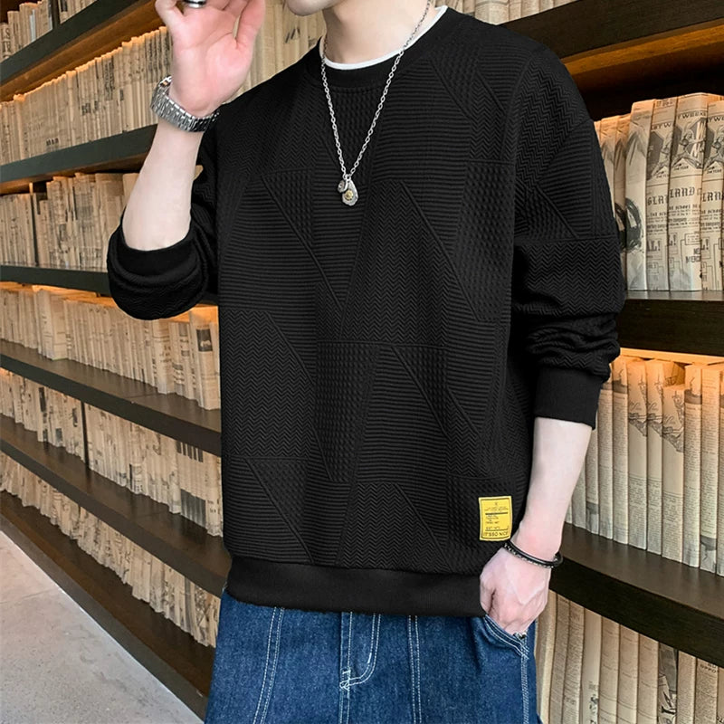 Endirimli satışlar, sərfəli qiymətlər, markalı kişilər üçün uzunqol futbolkalar, dəbli vafli toxunmuş sviterlər və digər idxal olunmuş kişi geyimləri.