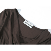 Cholisa Koreya Retro Qəhvəyi Uzunqollu Qadın Üstü, Erkən Yaz və Payız Üçün Düzensiz Kəsikli İncə Fit Futbolka