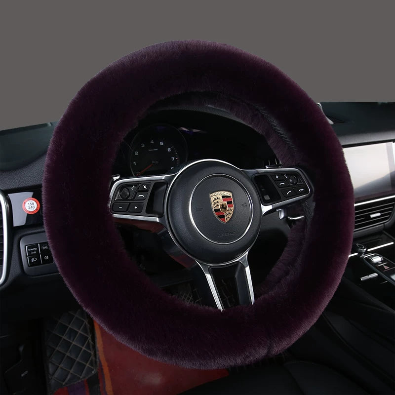 Car steering wheel cover, soft, warm, non-slip, soft and comfortable for winter, universal car interior accessory.